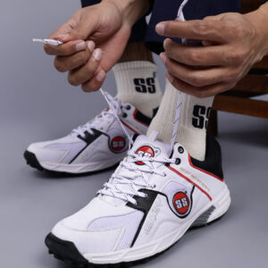 SS Gutsy cricket shoes for men and boys lightweight turf shoes